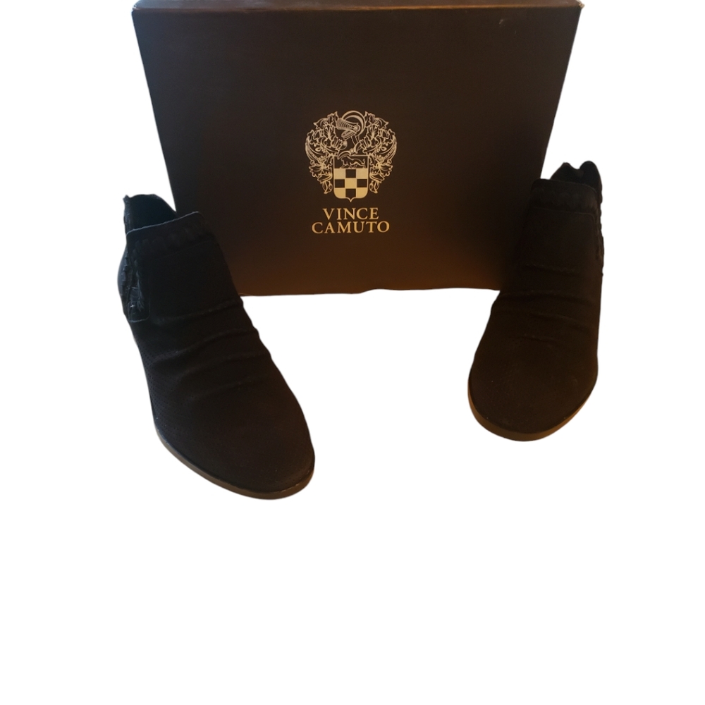 Vince Camuto Palmina black bootie size 7 1/2